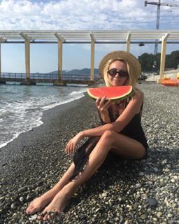 Yana Rudkovskaya feet photo 2