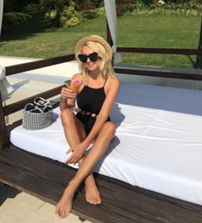 Yana Rudkovskaya feet photo 1