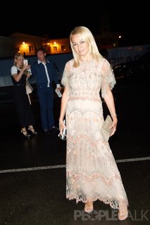 Yana Rudkovskaya feet photo 7