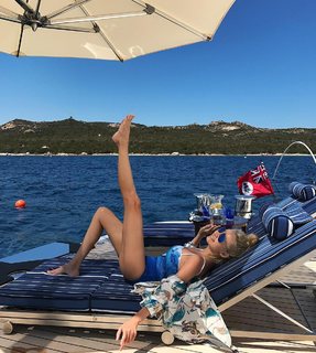 Yana Rudkovskaya feet photo 2