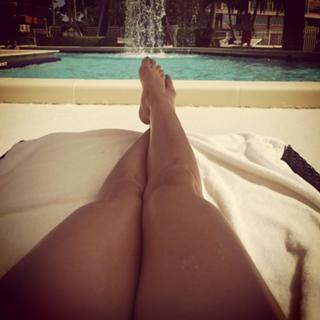 Yanet Garcia feet photo thumbnail