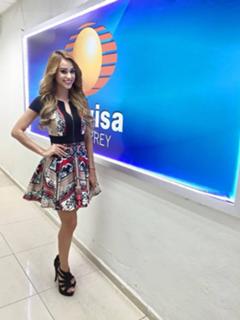 Yanet Garcia feet photo thumbnail
