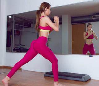 Yanet Garcia feet photo thumbnail