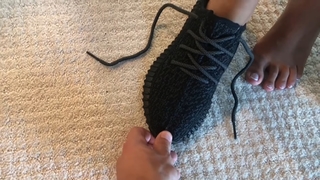 Yanet Garcia feet photo thumbnail