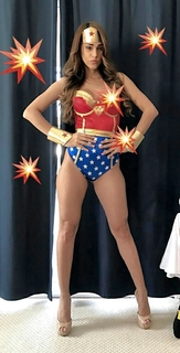 Yanet Garcia feet photo thumbnail