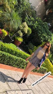 Yanet Garcia feet photo thumbnail