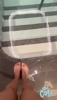 Yanet Garcia feet photo thumbnail