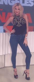 Yanina Latorre feet photo thumbnail