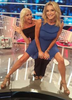 Yanina Latorre feet photo thumbnail