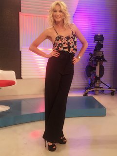 Yanina Latorre feet photo thumbnail