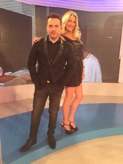 Yanina Latorre feet photo thumbnail