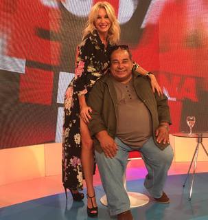 Yanina Latorre feet photo thumbnail