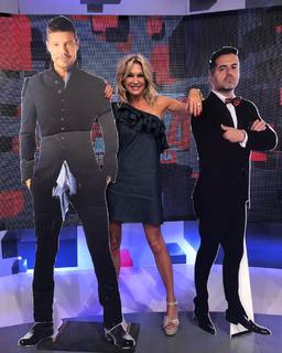 Yanina Latorre feet photo thumbnail