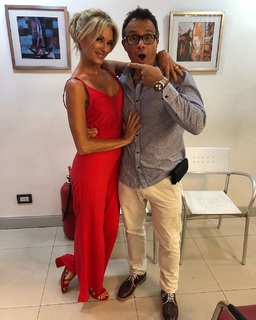 Yanina Latorre feet photo thumbnail