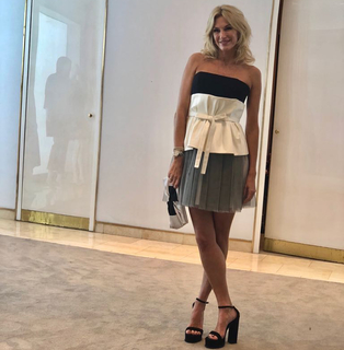 Yanina Latorre feet photo thumbnail