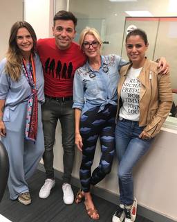 Yanina Latorre feet photo thumbnail