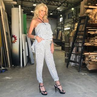 Yanina Latorre feet photo thumbnail