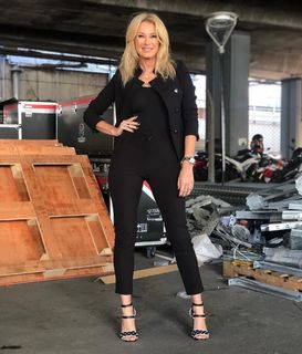 Yanina Latorre feet photo thumbnail