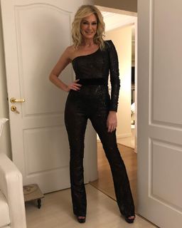 Yanina Latorre feet photo thumbnail