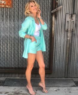 Yanina Latorre feet photo thumbnail