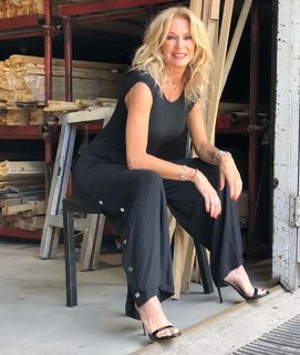 Yanina Latorre feet photo thumbnail