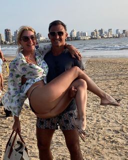 Yanina Latorre feet photo thumbnail