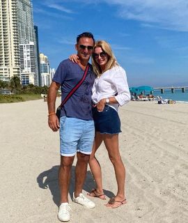 Yanina Latorre feet photo thumbnail