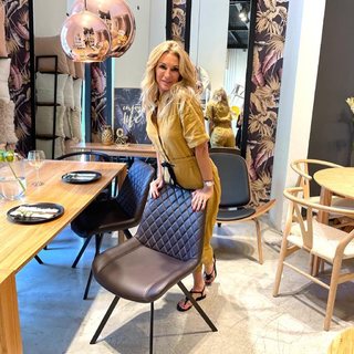 Yanina Latorre feet photo thumbnail