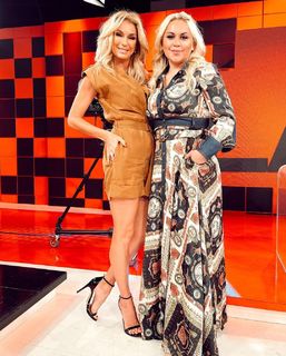 Yanina Latorre feet photo thumbnail