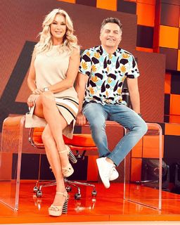 Yanina Latorre feet photo thumbnail