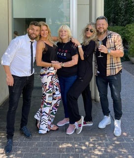 Yanina Latorre feet photo thumbnail