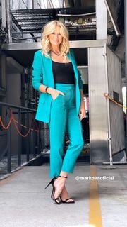 Yanina Latorre feet photo thumbnail