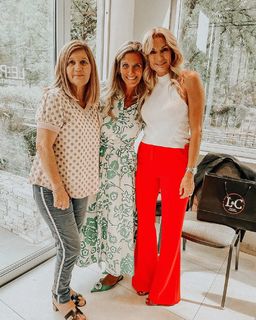 Yanina Latorre feet photo thumbnail