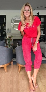 Yanina Latorre feet photo thumbnail