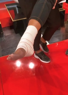 Yanina Latorre feet photo thumbnail