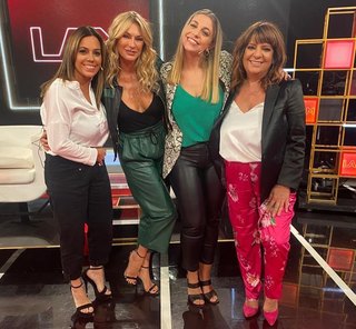 Yanina Latorre feet photo thumbnail