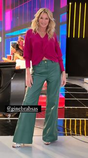 Yanina Latorre feet photo thumbnail