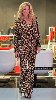 Yanina Latorre feet photo thumbnail