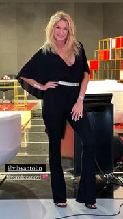 Yanina Latorre feet photo thumbnail