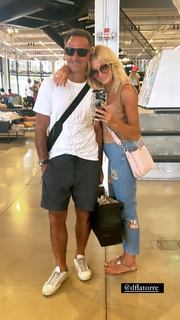 Yanina Latorre feet photo thumbnail