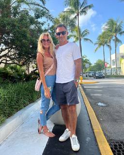 Yanina Latorre feet photo thumbnail