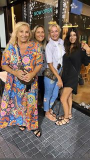 Yanina Latorre feet photo thumbnail