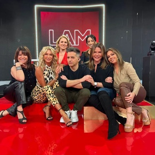 Yanina Latorre feet photo thumbnail