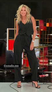 Yanina Latorre feet photo thumbnail