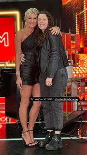 Yanina Latorre feet photo thumbnail