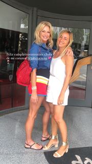 Yanina Latorre feet photo thumbnail