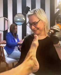 Yanina Latorre feet photo thumbnail