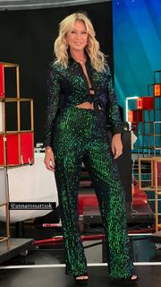 Yanina Latorre feet photo thumbnail