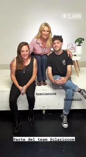 Yanina Latorre feet photo thumbnail