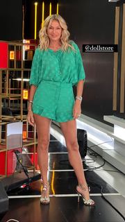 Yanina Latorre feet photo thumbnail